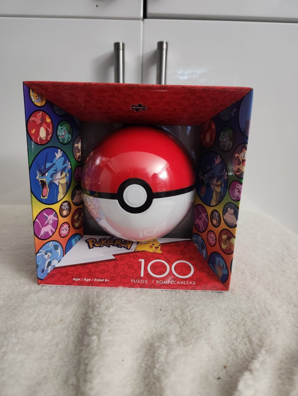 Pokémon Poké Ball 100-Piece Puzzle Sphere - Red & White